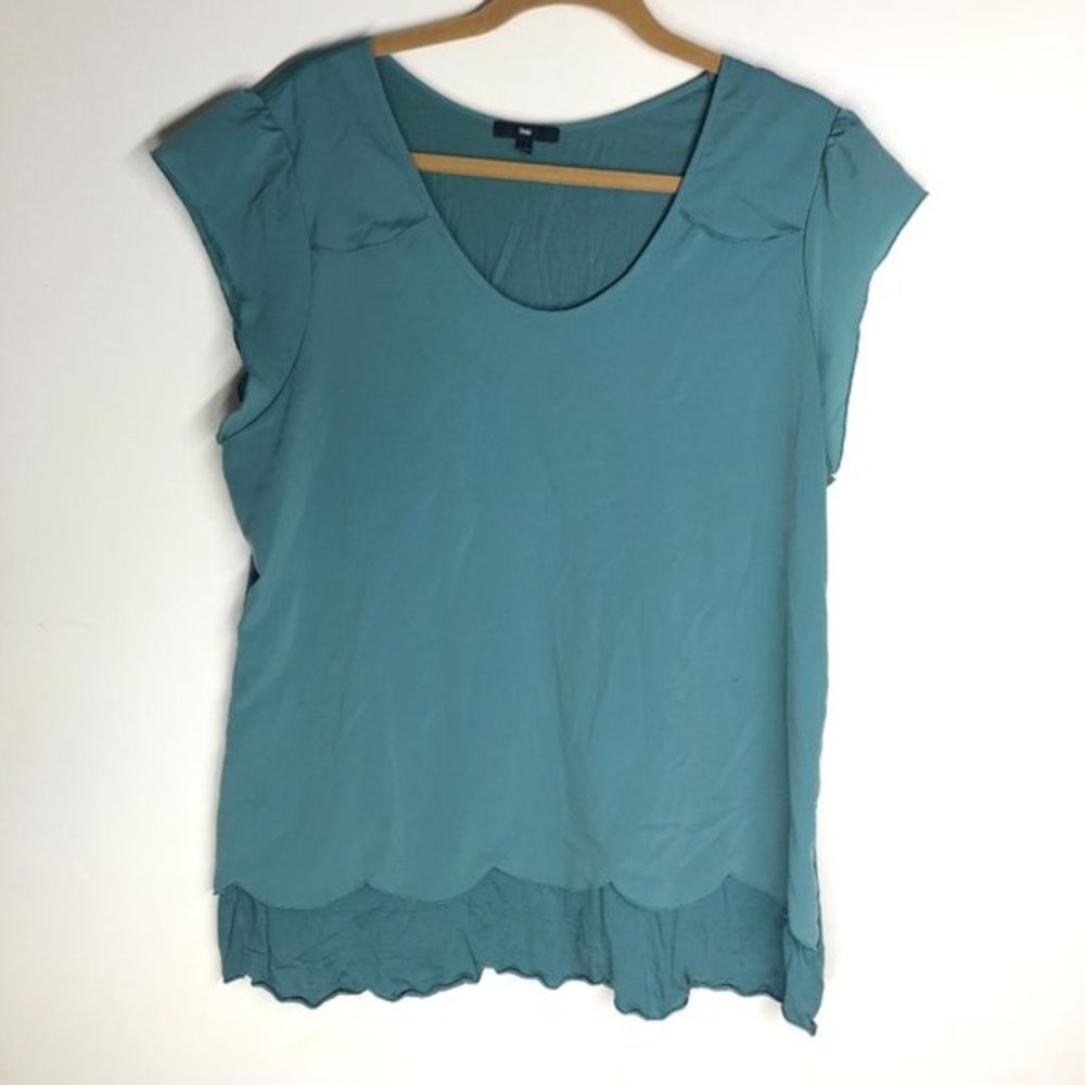 Gap ruffle sleeves top